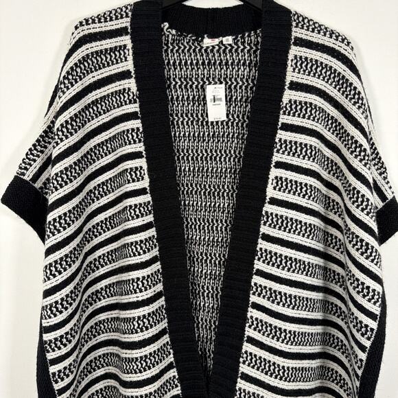 Gap Women Stripe Open Front Poncho Shrug One Size Black White Open Front NWT - Picture 5 of 7